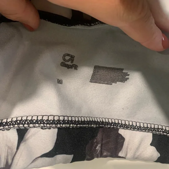 GAP Floral Sports Bra Size M - Picture 5 of 8